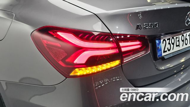 Mercedes-Benz A-Class (W177) A250 4MATIC Sedan 2022 — фото 29