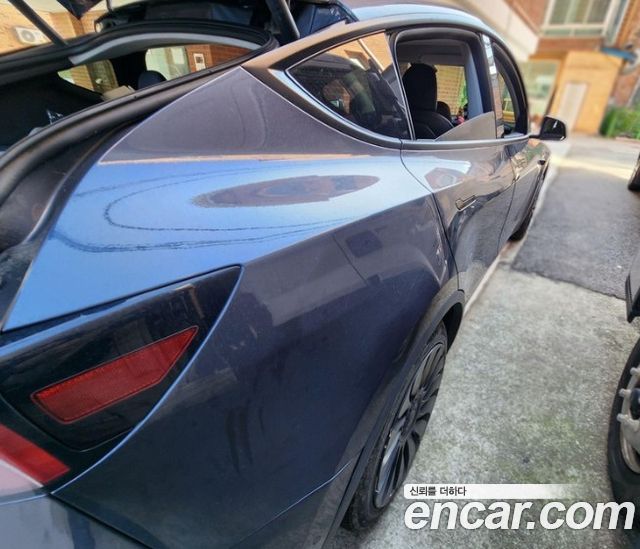 Tesla Model Y Long Range AWD 2021 — фото 4