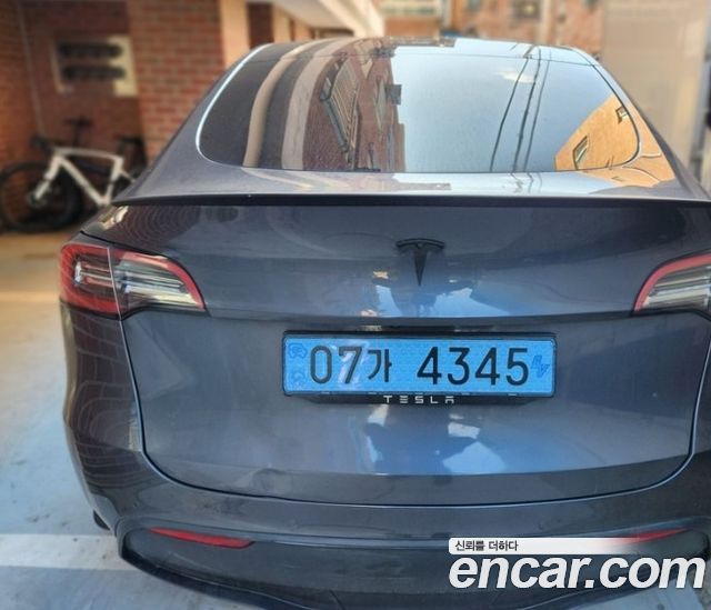 Tesla Model Y Long Range AWD 2021 — фото 5