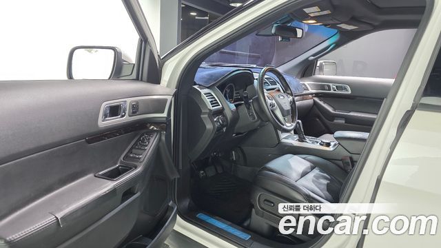 Ford Explorer 3.5 Limited 4WD 5th 2015 — фото 10
