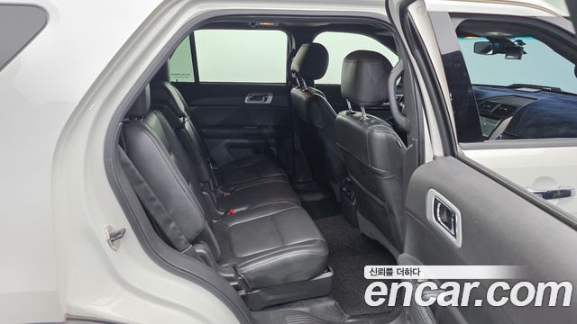 Ford Explorer 3.5 Limited 4WD 5th 2015 — фото 12