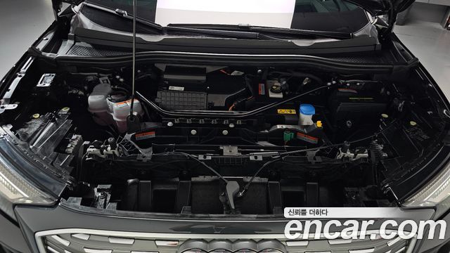 Audi Q4 e-tron (F4) 45 Premium 2025 — фото 6
