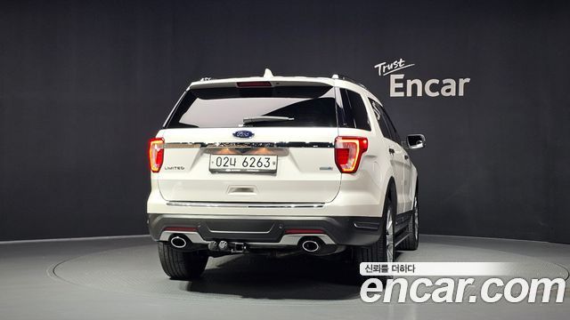 Ford Explorer 2.3 Limited 4WD 5th 2018 — фото 4