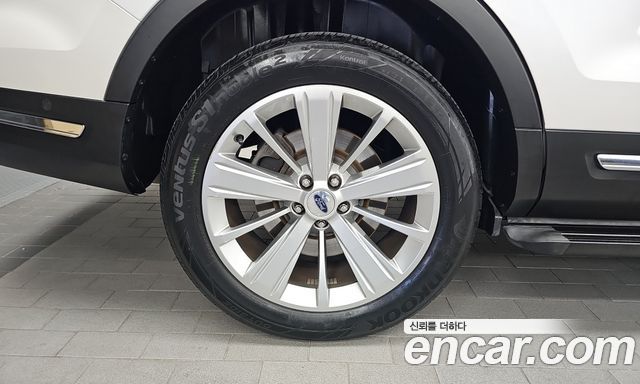 Ford Explorer 2.3 Limited 4WD 5th 2018 — фото 5