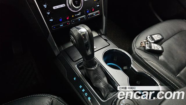 Ford Explorer 2.3 Limited 4WD 5th 2018 — фото 9