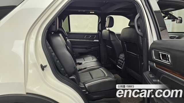 Ford Explorer 2.3 Limited 4WD 5th 2018 — фото 11