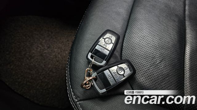 Ford Explorer 2.3 Limited 4WD 5th 2018 — фото 15