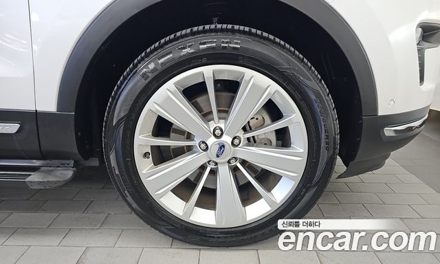 Ford Explorer 2.3 Limited 4WD 5th 2018 — фото 21