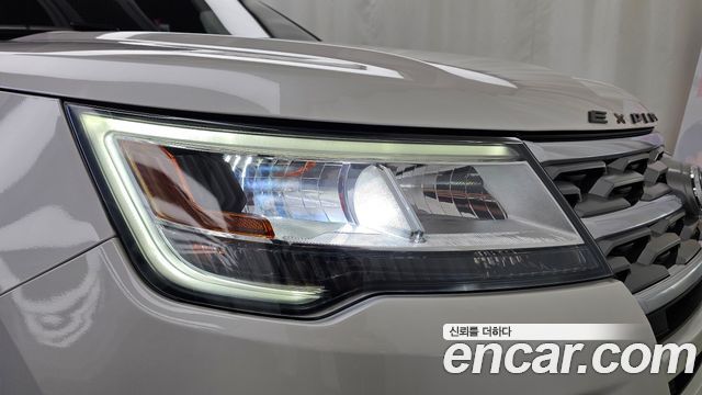 Ford Explorer 2.3 Limited 4WD 5th 2018 — фото 22