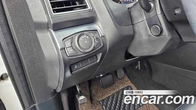 Ford Explorer 2.3 Limited 4WD 5th 2018 — фото 29