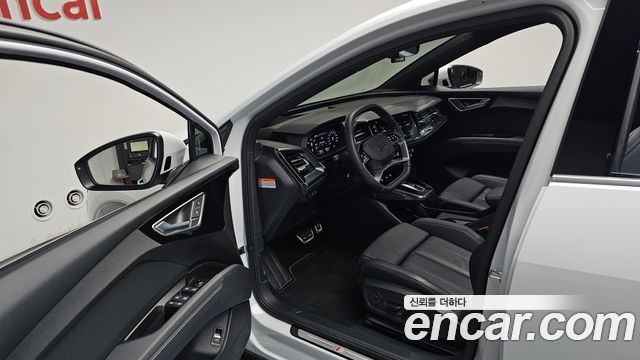 Audi Q4 e-tron (F4) 45 Premium Sportback 2026 — фото 10