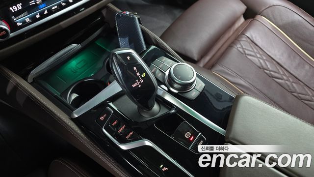 BMW 5 Series (G30) 530i M Sport Package 2022 — фото 9
