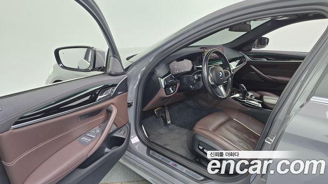 BMW 5 Series (G30) 530i M Sport Package 2022 — фото 10