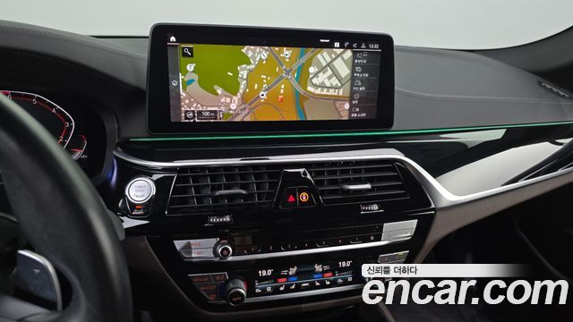 BMW 5 Series (G30) 530i M Sport Package 2022 — фото 12