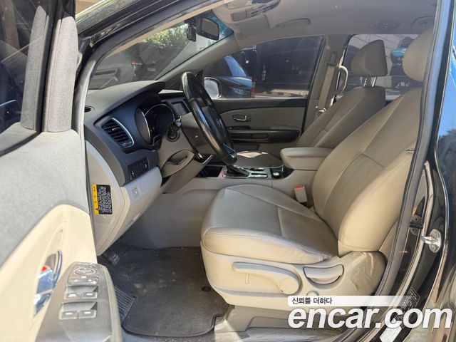 Kia Carnival 9-Seater Luxury 2020 — фото 6