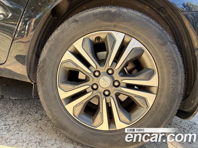 Kia Carnival 9-Seater Luxury 2020 — фото 23
