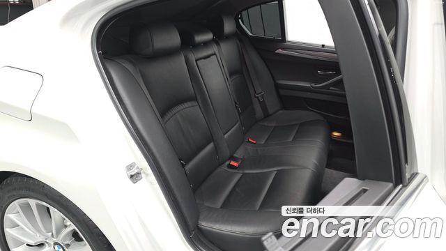 BMW 5 Series (F10) 528i xDrive Luxury 2015 — фото 12