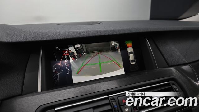 BMW 5 Series (F10) 528i xDrive Luxury 2015 — фото 16