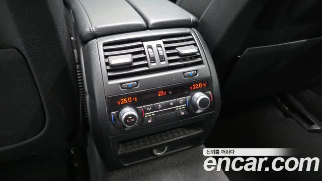 BMW 5 Series (F10) 528i xDrive Luxury 2015 — фото 18