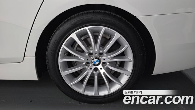 BMW 5 Series (F10) 528i xDrive Luxury 2015 — фото 21