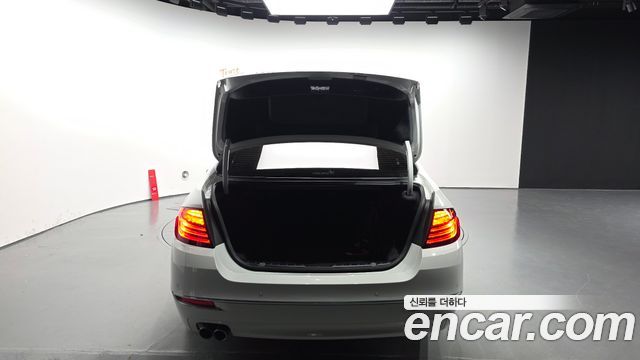 BMW 5 Series (F10) 528i xDrive Luxury 2015 — фото 34
