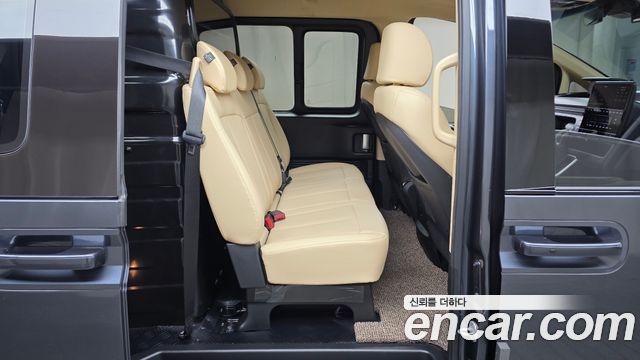 Hyundai Staria Cargo 5-Seater Modern 2023 — фото 11