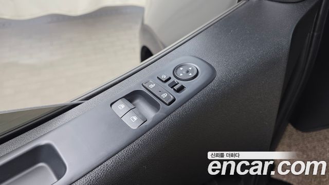 Hyundai Staria Cargo 5-Seater Modern 2023 — фото 27