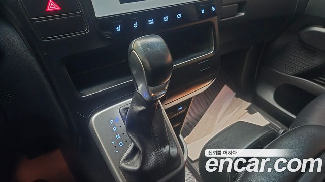 Hyundai Staria Cargo 3-Seater Modern 2022 — фото 21