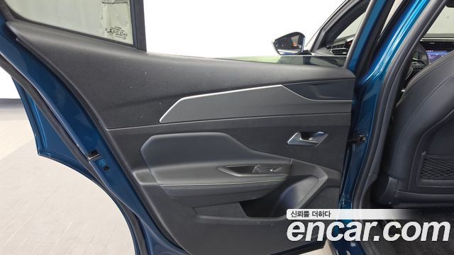 Peugeot 408 1.2 Pure Tech GT 2023 — фото 25