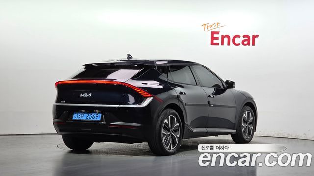 Kia EV6 Standard 4WD Air 2022 — фото 2
