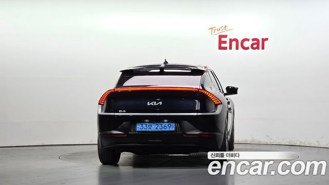 Kia EV6 Standard 4WD Air 2022 — фото 4