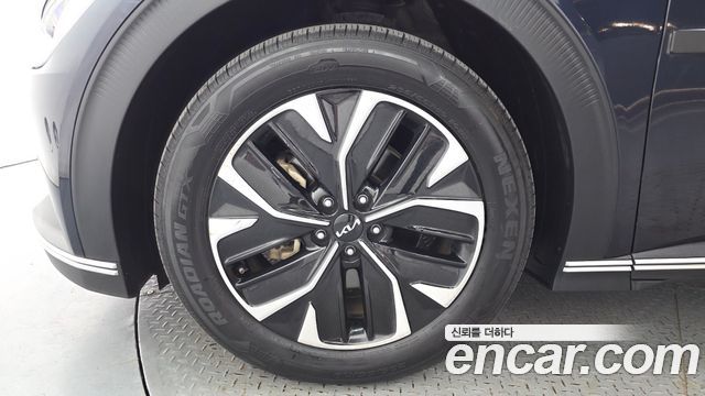 Kia EV6 Standard 4WD Air 2022 — фото 5