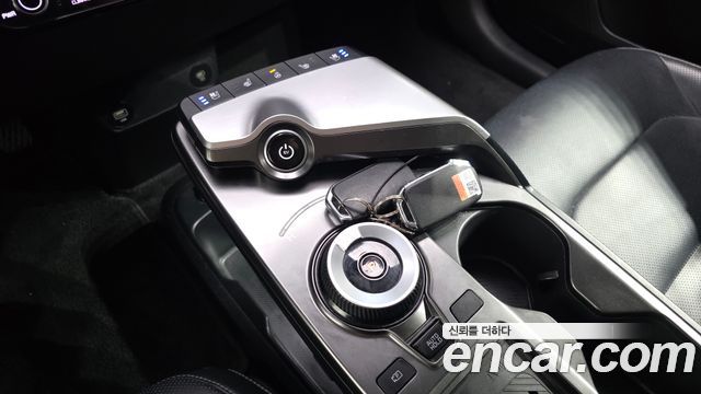 Kia EV6 Standard 4WD Air 2022 — фото 9