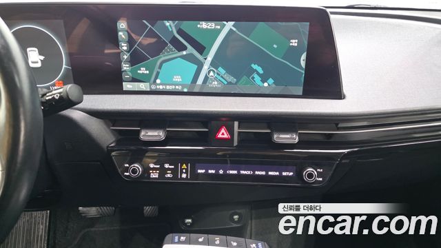 Kia EV6 Standard 4WD Air 2022 — фото 14