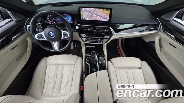 BMW 5 Series (G30) M550i xDrive 2022 — фото 7