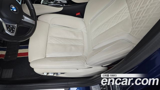 BMW 5 Series (G30) M550i xDrive 2022 — фото 18