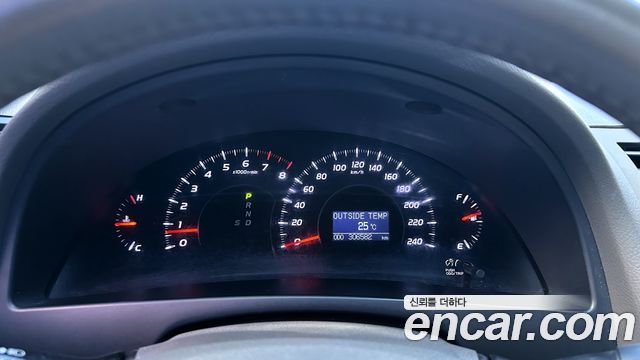 Toyota Camry XLE 2011 — фото 10