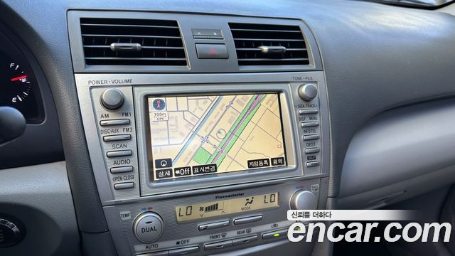 Toyota Camry XLE 2011 — фото 15