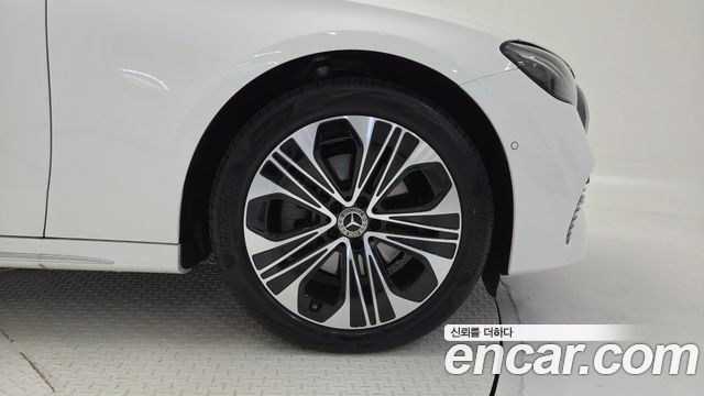 Mercedes-Benz E-Class (W214) E220d 4MATIC Exclusive 2026 — фото 5