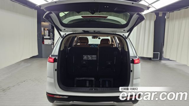 Kia Carnival (IV) Diesel 7-Seater Signature 2023 — фото 17