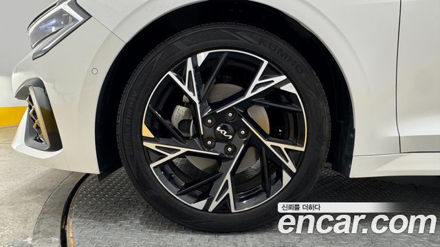 Kia K5 (III) 2.0 LPi Signature 2024 — фото 5