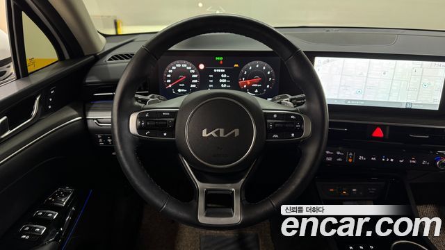 Kia K5 (III) 2.0 LPi Signature 2024 — фото 17