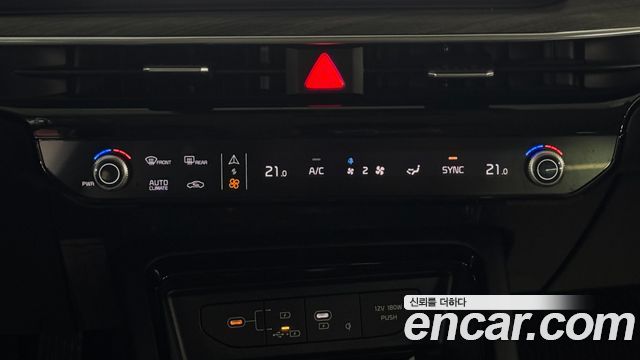 Kia K5 (III) 2.0 LPi Signature 2024 — фото 21