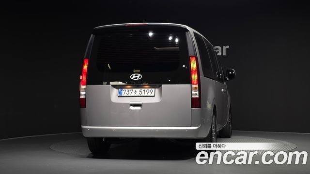 Hyundai Staria HEV 1.6T Tourer 11-Seater Modern 2026 — фото 4