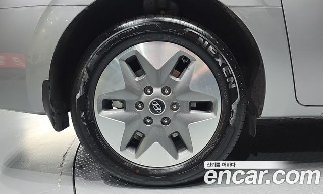Hyundai Staria HEV 1.6T Tourer 11-Seater Modern 2026 — фото 5