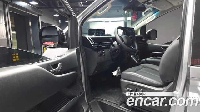 Hyundai Staria HEV 1.6T Tourer 11-Seater Modern 2026 — фото 10