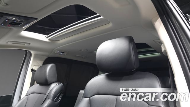 Hyundai Staria HEV 1.6T Tourer 11-Seater Modern 2026 — фото 18