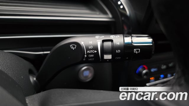 Hyundai Staria HEV 1.6T Tourer 11-Seater Modern 2026 — фото 19