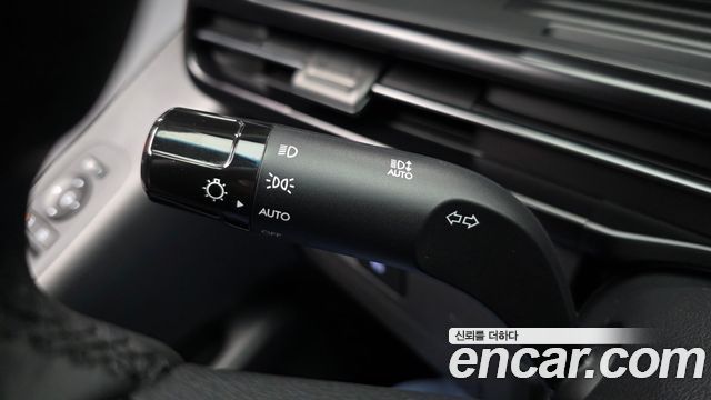 Hyundai Staria HEV 1.6T Tourer 11-Seater Modern 2026 — фото 28