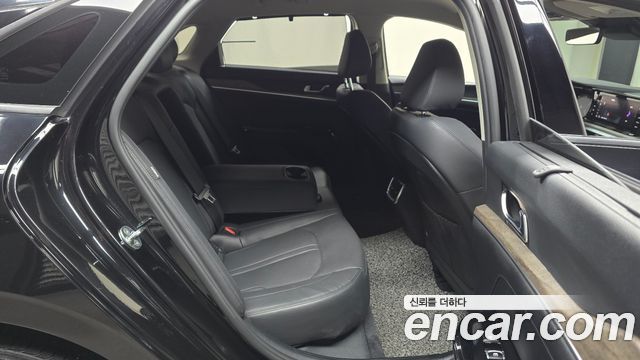 Kia K5 (III) 2.0 Noblesse 2023 — фото 11